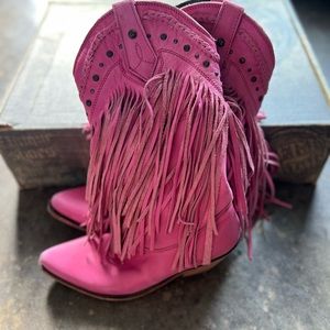 Liberty black pink fringe boots